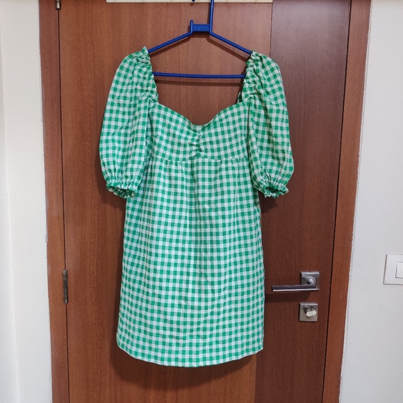 H&M puff sleeve dress - Picture 3 of 3